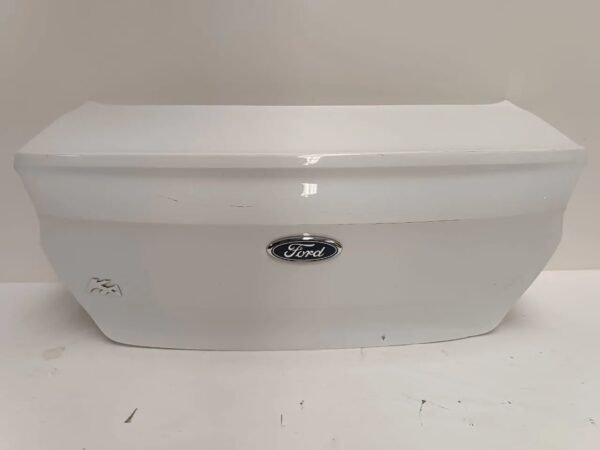 Par lanternas e Tampa do Ford Ka 2019 sedan